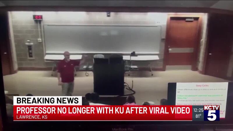 Un profesor de la Universidad de Kansas sugirió que deberían disparle a hombres que no voten...