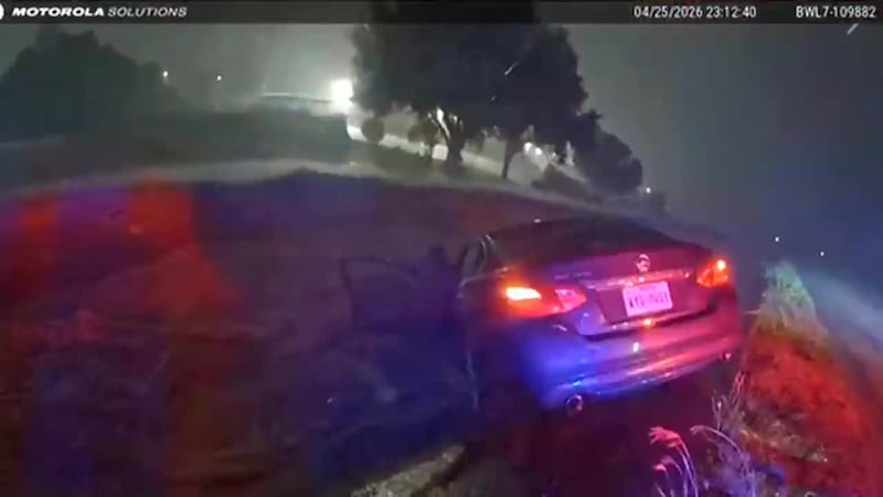 Dramático rescate de la policía de White Settlement, Texas, quedó captado en la cámara...