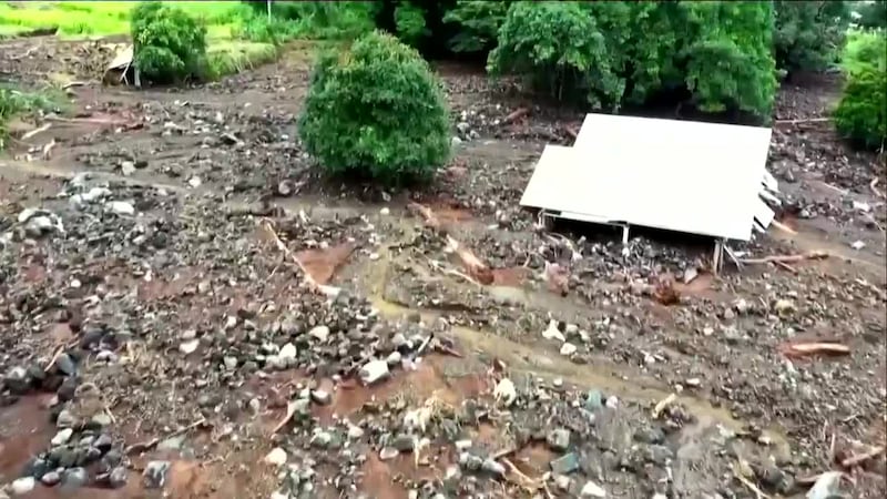 Las secuelas de la tormenta Lala en Hawái: al menos 100,000 hogares sin luz